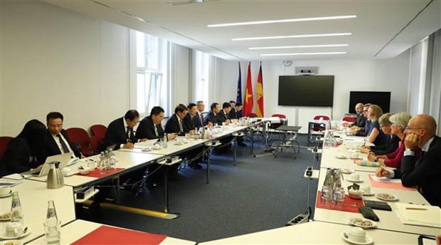 Vietnam bolstering financial cooperation with Germany hinh anh 3