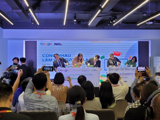 Google aids Vietnam’s digital transformation hinh anh 1