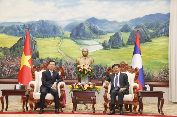 Vietnam’s senior officials visit Laos to attend celebrations of diplomatic ties anniversary hinh anh 1