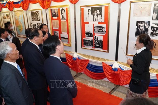 Exhibition features history of Vietnam-Laos ties hinh anh 1