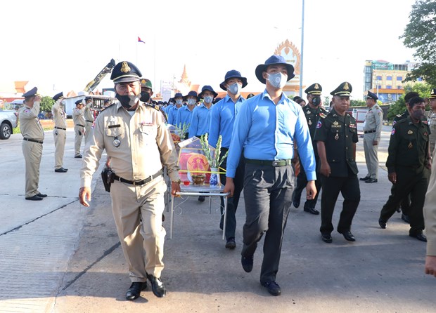 Re-burial service held for soldier remains repatriated from Cambodia hinh anh 1