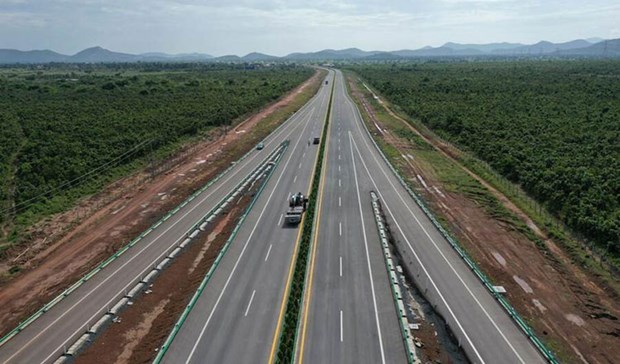 Phnom Penh-Sihanoukville expressway to be put into trial use in October hinh anh 1