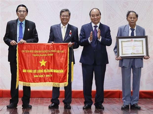 Hero of People's Armed Forces title awarded to Zone 5’s Civil Medicine Division hinh anh 1