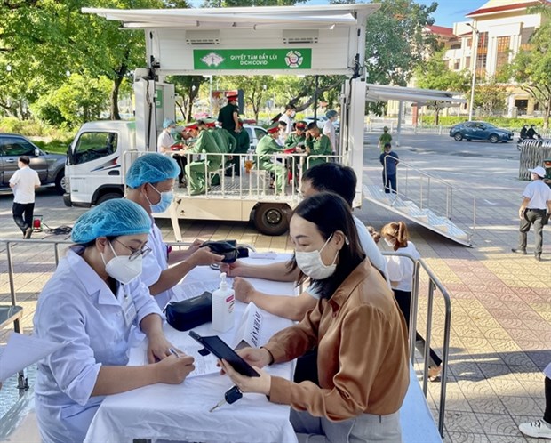 As COVID-19 cases rise again, experts insist on more vigilance hinh anh 1
