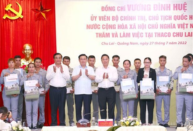 Developing private sector a correct policy: top legislator hinh anh 2