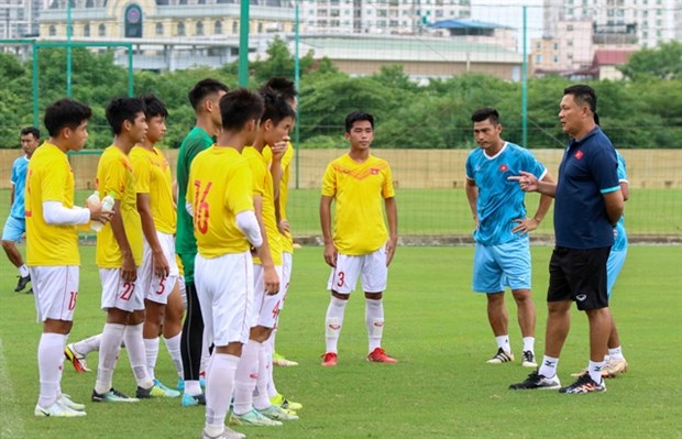 Các cầu thủ U-16 tranh chức vô địch khu vực tại Indonesia Hinh Anh 1