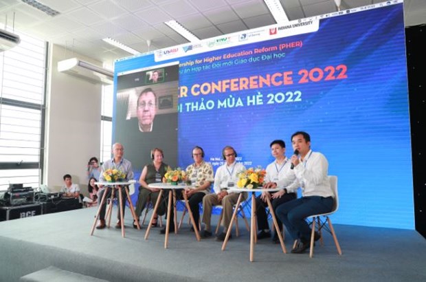 Over 200 experts attend Vietnam-US educational conference in Hanoi hinh anh 1