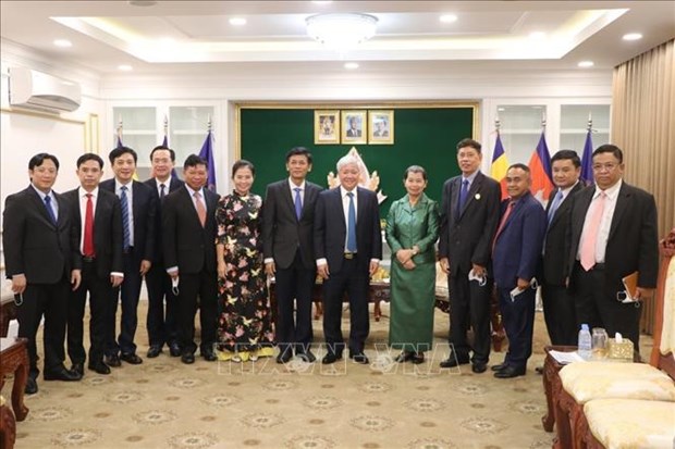 Vietnam Fatherland Front delegation visits Cambodia hinh anh 1