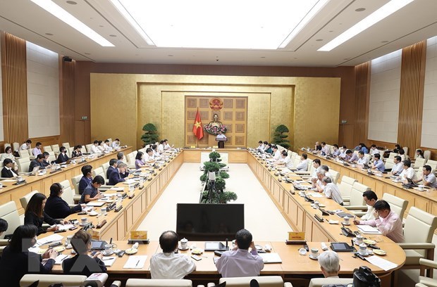 PM asks for more efforts to stablise macroeconomy, control inflation hinh anh 1