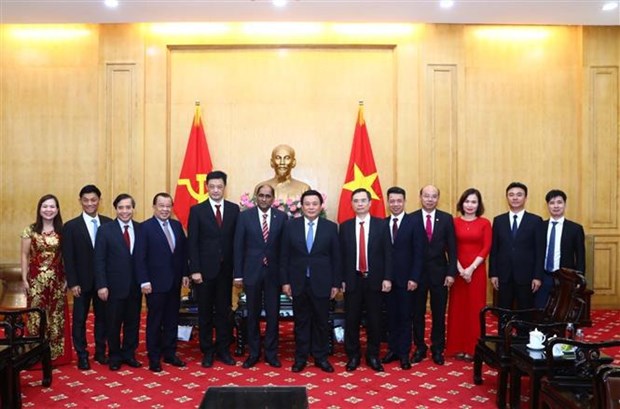 Ho Chi Minh National Academy of Politics steps up cooperation with Singaporean partners hinh anh 1