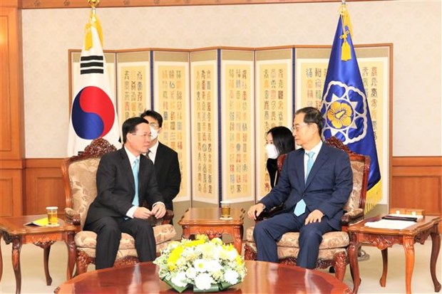 Vietnamese Party official meets with RoK Prime Minister hinh anh 1