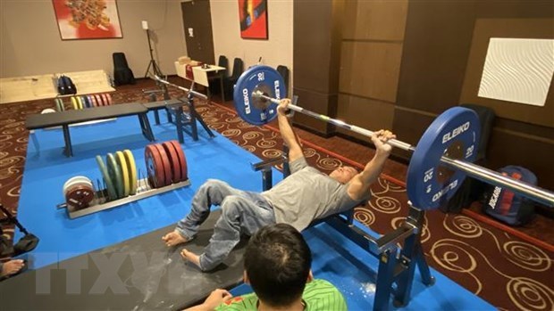 Vietnamese athlete wins gold medal in ASEAN Para Games powerlifting hinh anh 1