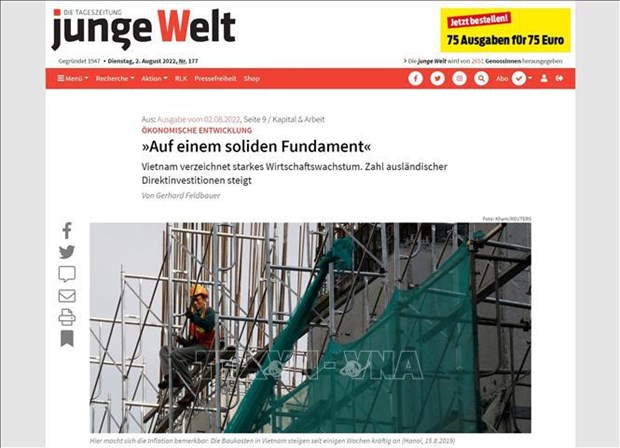 Vietnam grows on strong footing: German newspaper hinh anh 2