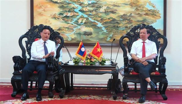 Central province, Lao localities look to bolster cooperation hinh anh 1