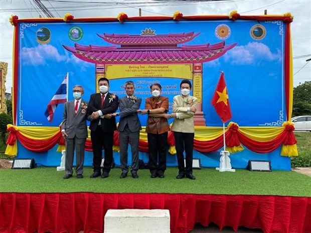 Work starts on welcome gate on overseas Vietnamese road in Thailand hinh anh 1