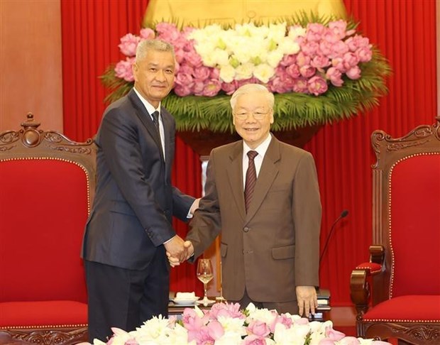 Party General Secretary receives Lao official hinh anh 1