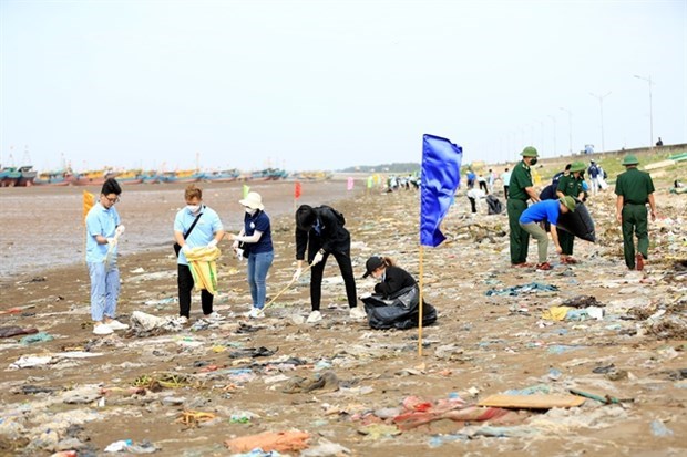 UNESCO programme calls for youth initiatives for plastic-free oceans hinh anh 1