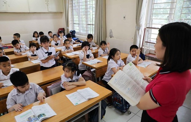Hanoi to further boost investment in education, training hinh anh 1