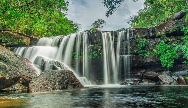 Four famous Vietnamese waterfalls introduced in stamp collection hinh anh 5