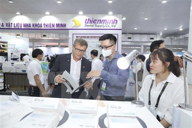 Hanoi hosts int’l dental exhibition and congress hinh anh 1