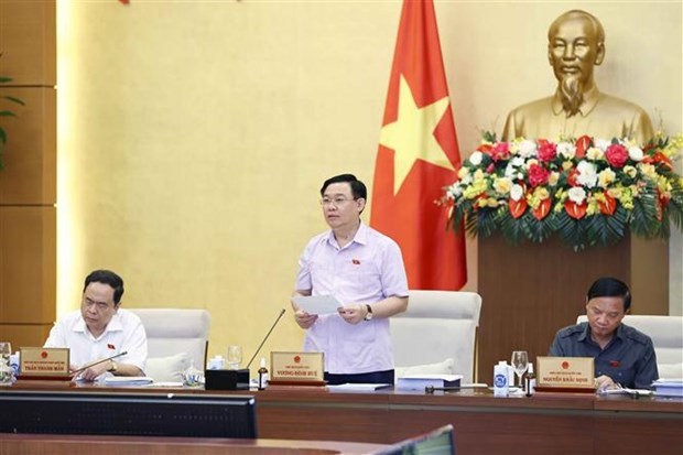 NA Standing Committee wraps up law-making session hinh anh 1