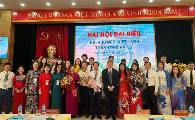 Vietnam, UK promote ties in various areas hinh anh 1