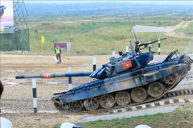 Vietnam enters semi-finals of “Tank Biathlon” event at Army Games 2022 hinh anh 1