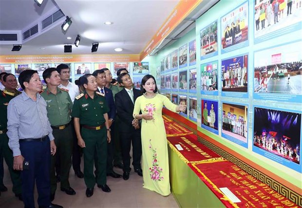 Exhibition on Vietnam, Cambodia, Laos public security cooperation underway hinh anh 1