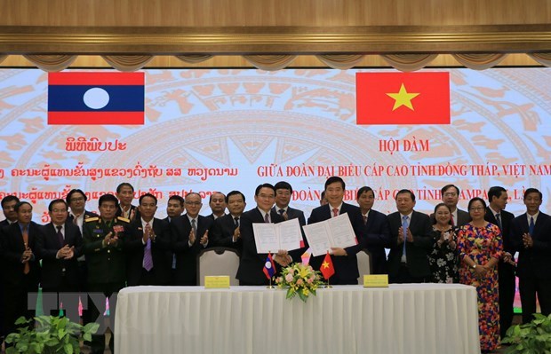 Dong Thap boosts multifaceted cooperation with Champasak province of Laos hinh anh 1