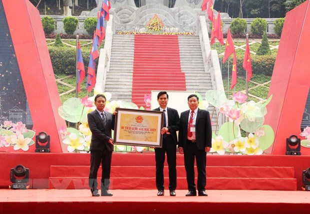 60 years of Vietnam-Laos diplomatic ties marked in Son La hinh anh 1