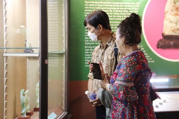 HCM City museum sparkles with ancient jade hinh anh 1