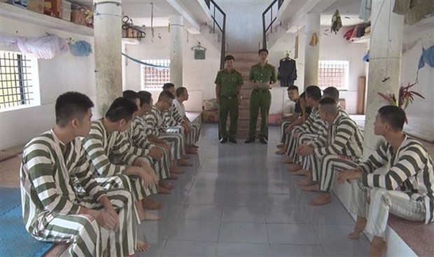 Hanoi completes preparations for freeing amnestied prisoners hinh anh 2