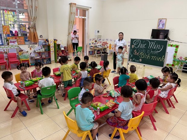 Quang Ninh offers free tuition to preschool children, high school students hinh anh 2