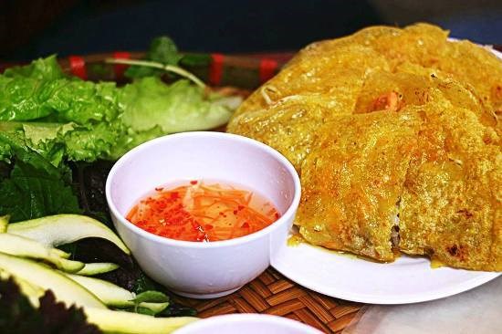 Vietnamese cuisine spotlights at Bagnara ethnic culture festival hinh anh 1