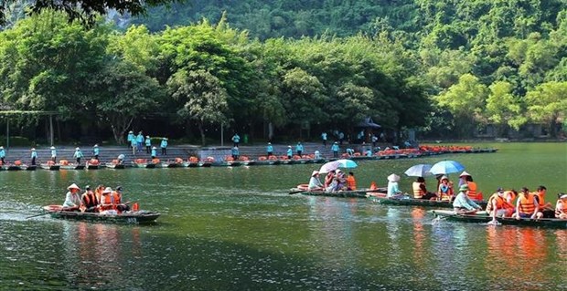 Three million tourists recorded during National Day holidays hinh anh 1