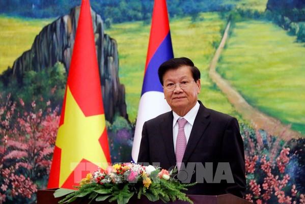 Lao media highlights remarks by Vietnamese, Lao leaders on special anniversary hinh anh 2