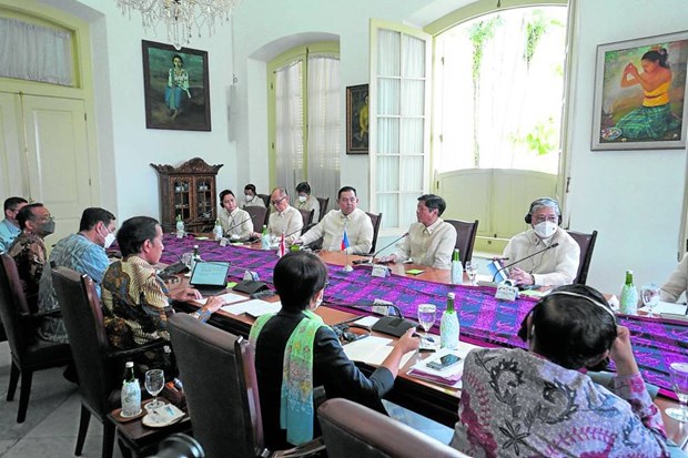 Philippines, Indonesia enhance defence, security cooperation hinh anh 1