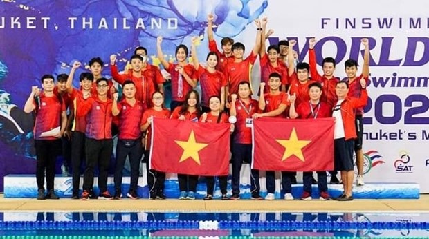 Vietnam ranks first at Finswimming World Cup Round Swimming Pool 2022 hinh anh 1