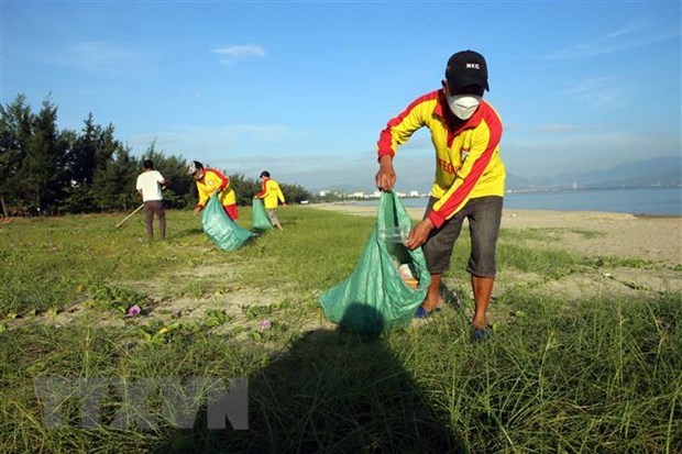 Vietnam takes bold action to tackle plastic waste hinh anh 1