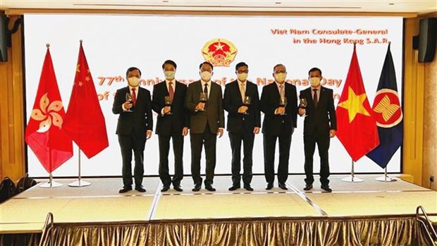 Hong Kong always welcomes Vietnamese firms, talents: official hinh anh 1