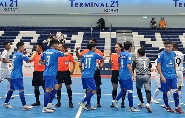 Vietnam’s Sahako win AFF Futsal Cup semi-final berth hinh anh 1