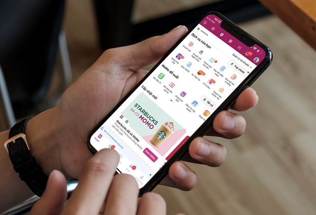 MoMo becomes first e-wallet integrated for payment at Starbucks Vietnam hinh anh 2