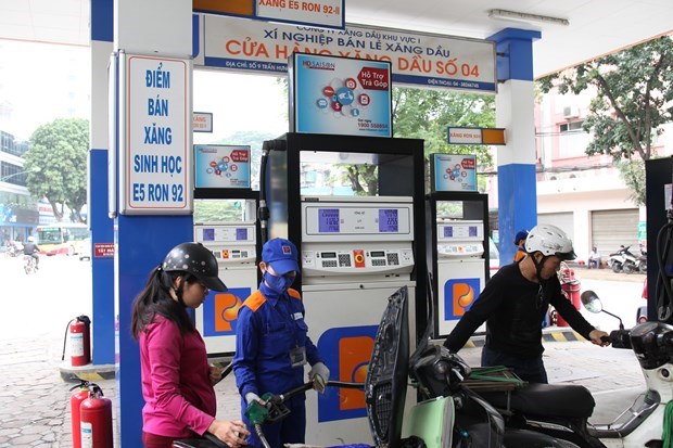 Fuel prices adjusted down on September 12 hinh anh 1