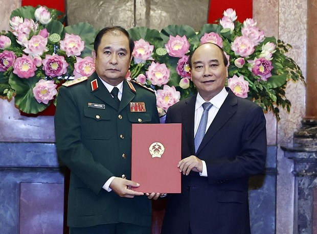 Military officer promoted to rank of Senior Lieutenant General hinh anh 1
