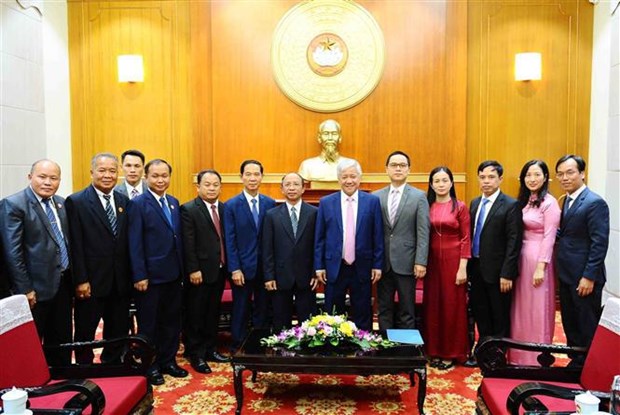 Vietnamese, Lao fronts eye stronger cooperation hinh anh 2