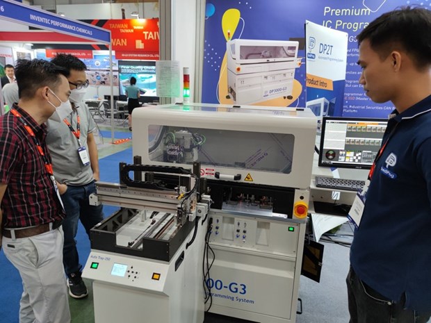 Nearly 300 technological brands introduced at NEPCON Vietnam 2022 hinh anh 1