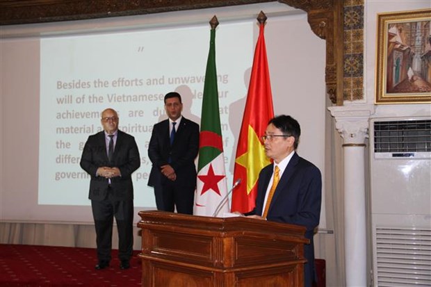 Le Vietnam croit en la croissance future des relations avec l'Algérie: Ambassadeur Hinh Anh 1