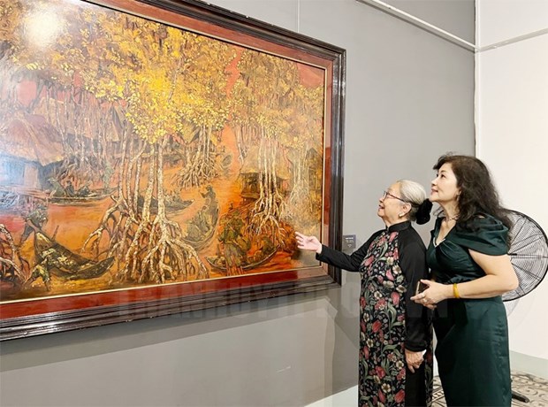 HCM City Museum of Fine Arts showcases 152 ancient, contemporary artworks hinh anh 1
