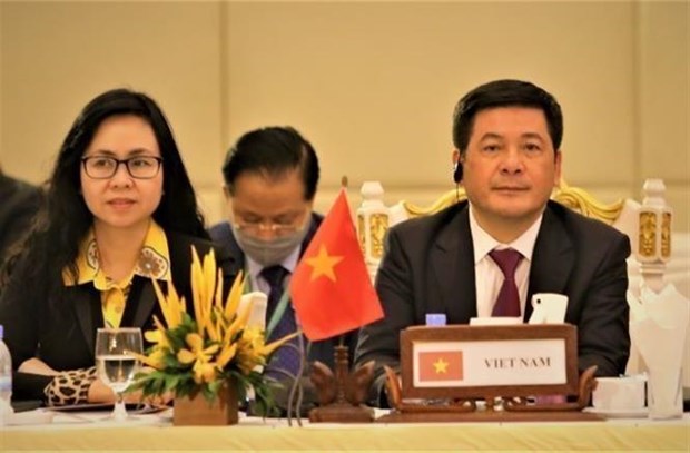 ASEAN seeks stronger economic partnerships with RoK, Russia hinh anh 1