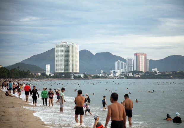 Khanh Hoa, Russia’s St. Petersburg eye to boost IT, tourism cooperation hinh anh 1